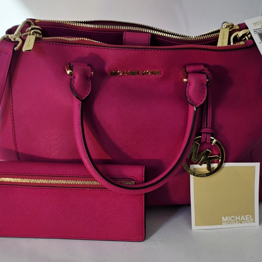 Michael Kors Pink Handbag and Wallet Set - Picture 2 of 12